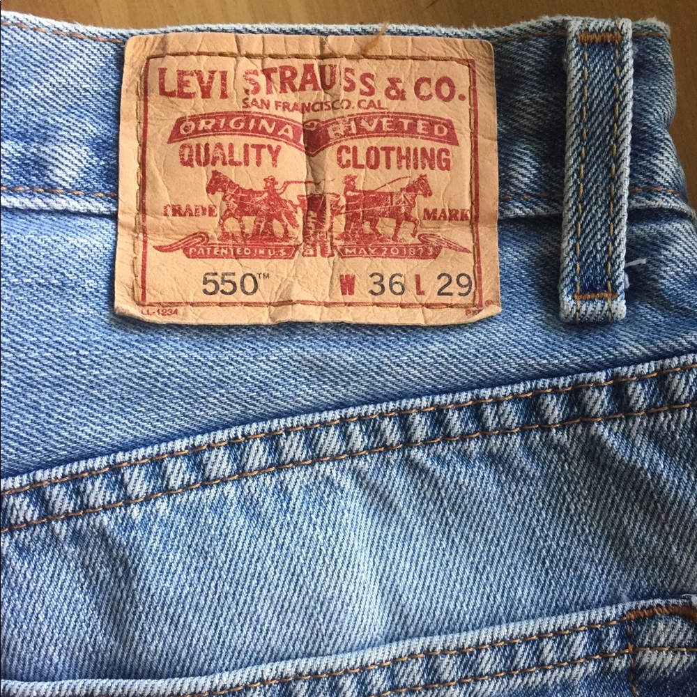 Levi’s jeans 550 36x29.  Relaxed fit. GUC